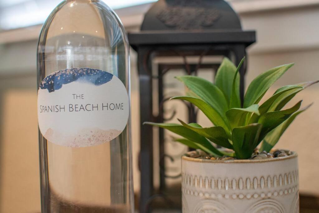 The Spanish Beach Home Only 10Mins From The Beach! Largo Εξωτερικό φωτογραφία